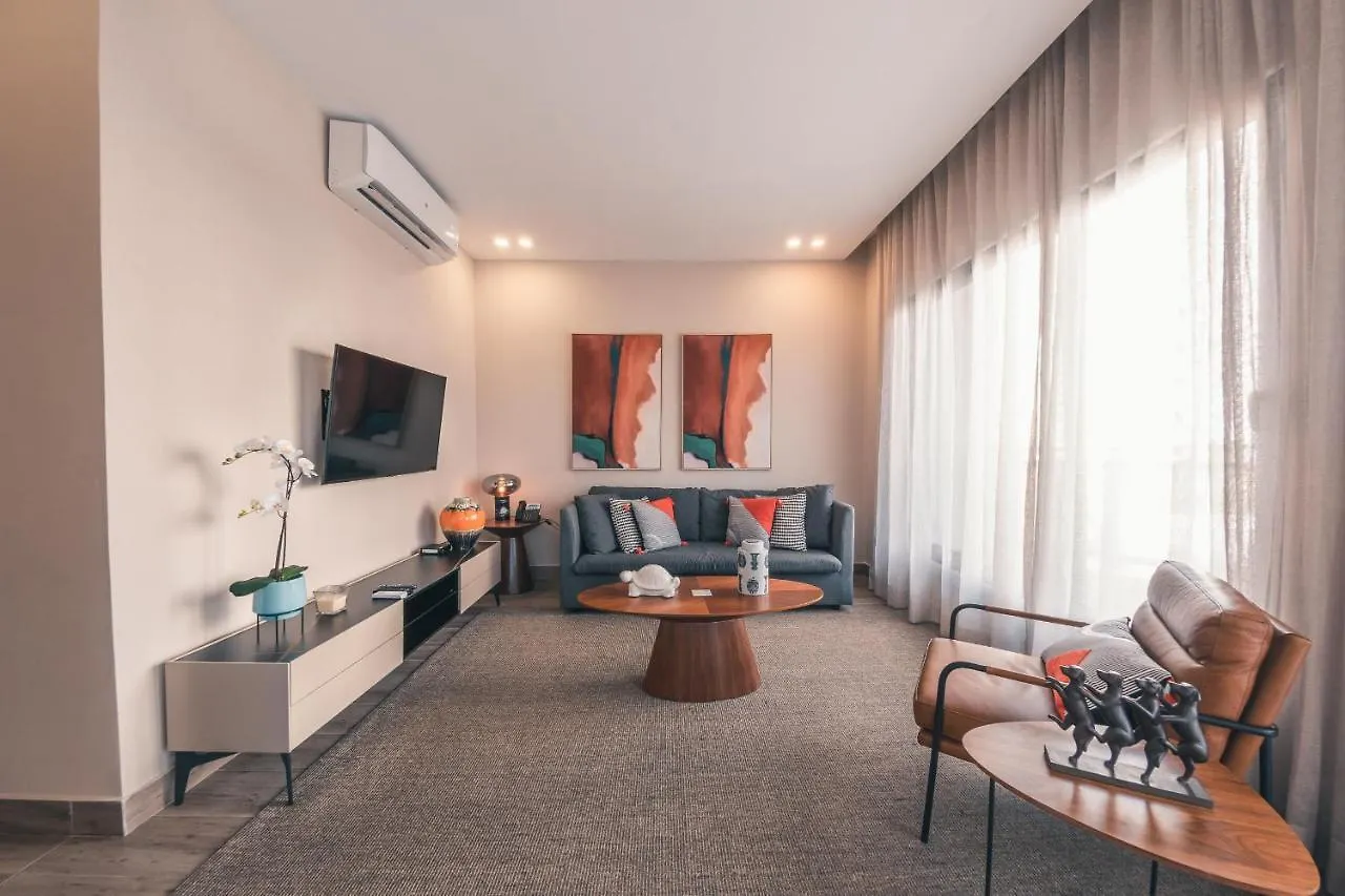 Fully Serviced Apartment At Regatta Living - 3B Santo Domingo