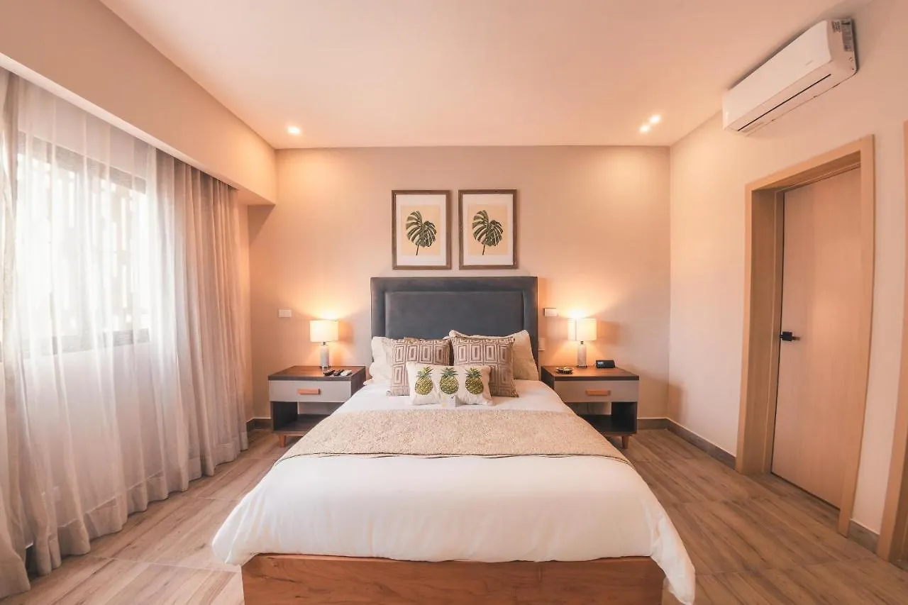 Fully Serviced Apartment At Regatta Living - 3B Santo Domingo