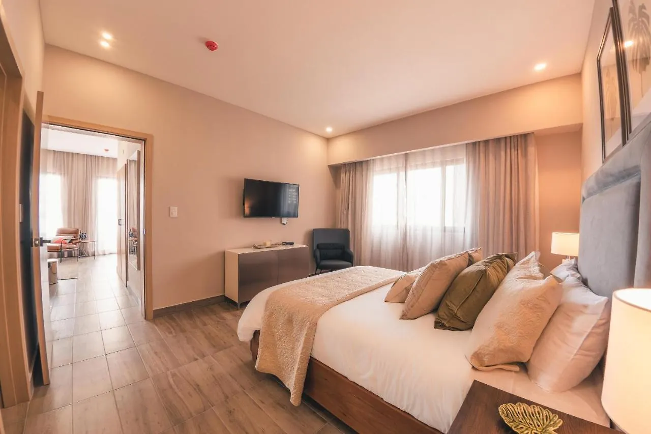 Fully Serviced Apartment At Regatta Living - 3B Santo Domingo