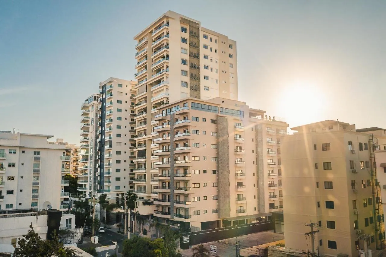 Fully Serviced Apartment At Regatta Living - 3B Santo Domingo