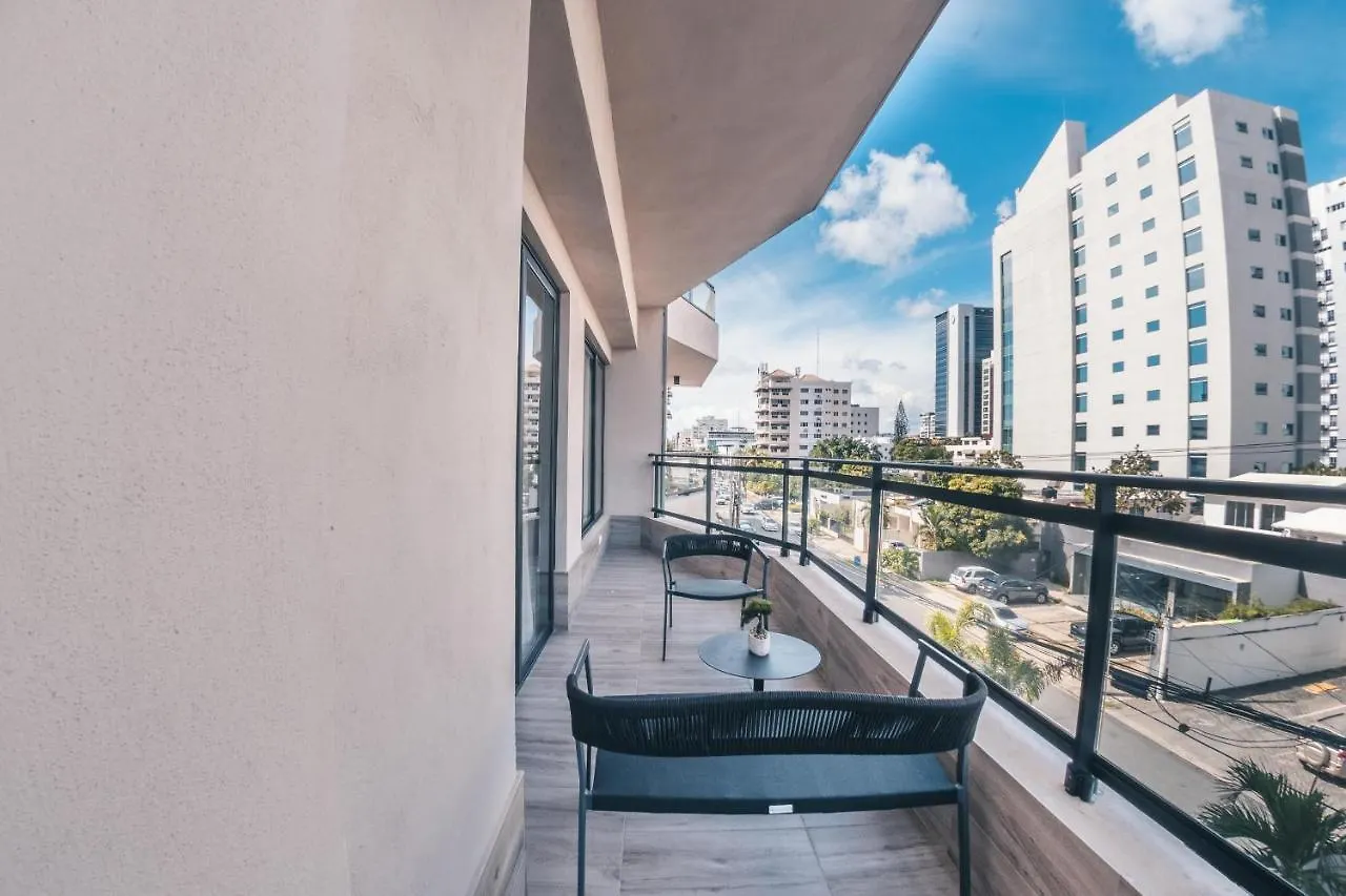 Fully Serviced Apartment At Regatta Living - 3B Santo Domingo