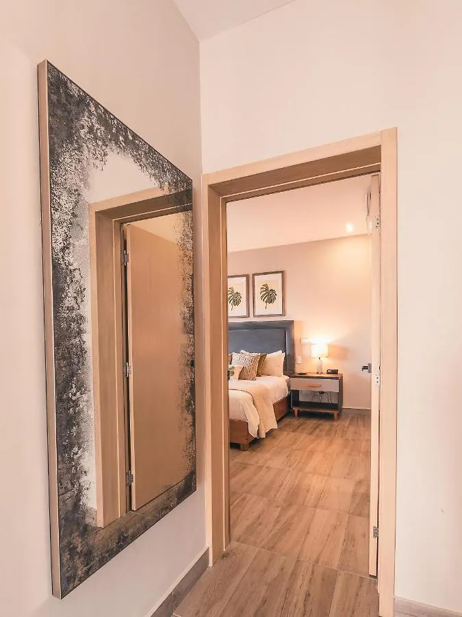 Fully Serviced Apartment At Regatta Living - 3B Santo Domingo 0*,