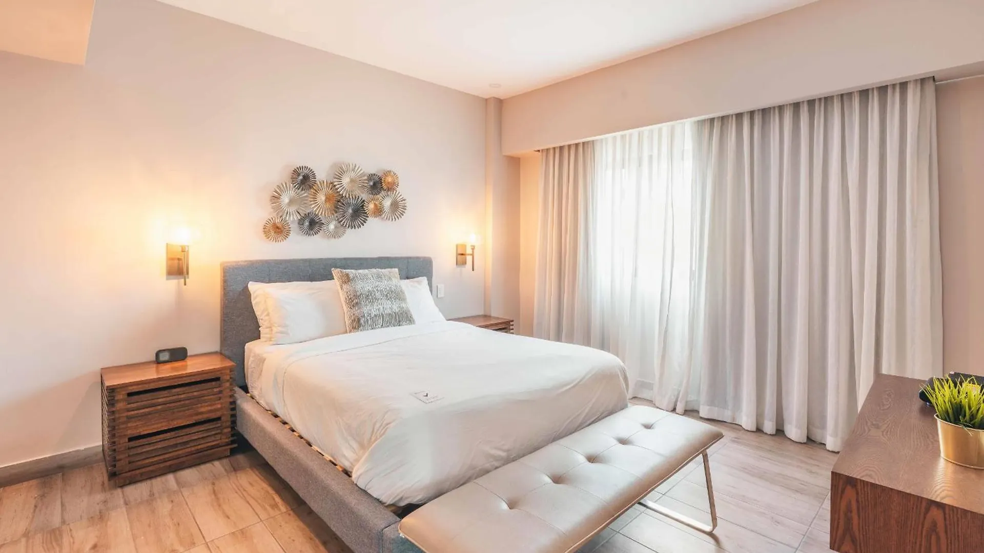 Fully Serviced Apartment At Regatta Living - 3B Santo Domingo